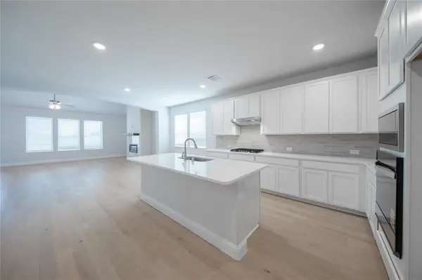 511 Pepperwood Drive, Fate, TX 75087