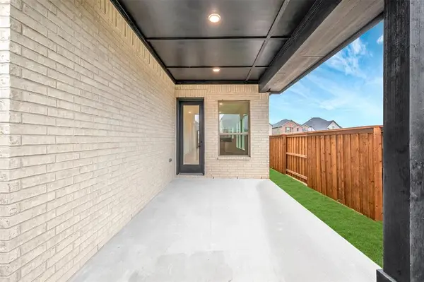 1856 Lightner Road, Van Alstyne, TX 75495