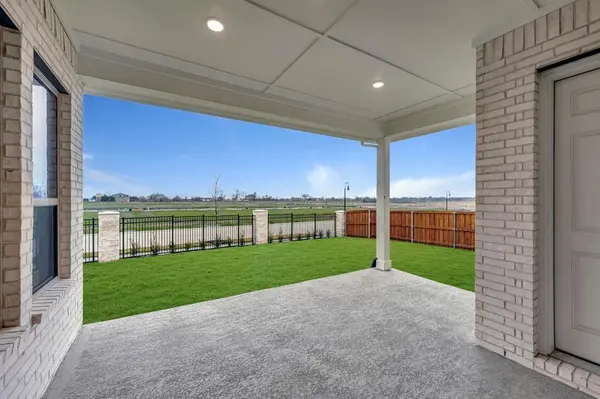 9200 Persimmon Lane, Mesquite, TX 75126