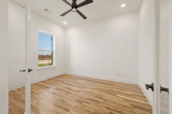 116 Evanston Court, New Fairview, TX 76078