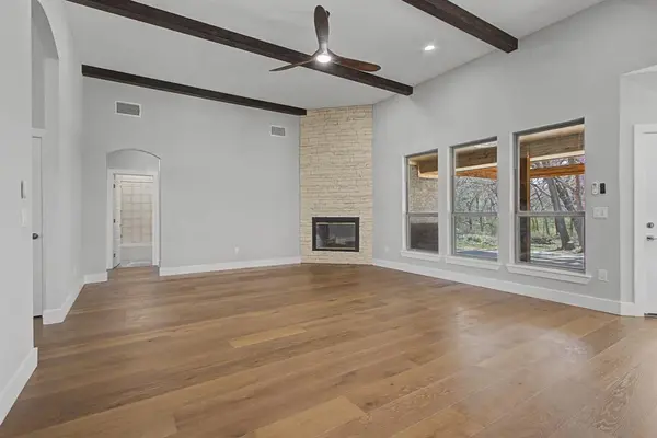 108 Winding Way, Azle, TX 76020