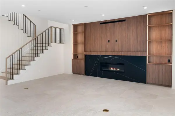 3262 Saint Croix Drive, Dallas, TX 75229