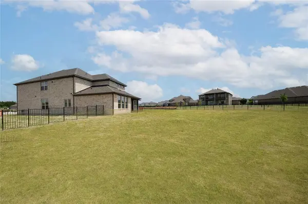 2719 Triumph Court, Heath, TX 75126