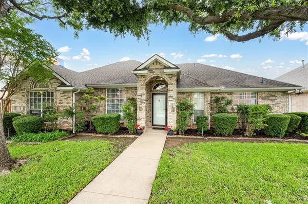1138 Holly Drive, Carrollton, TX 75010