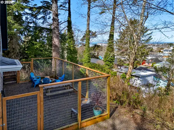 243 S Grayling ST, Rockaway Beach, OR 97136