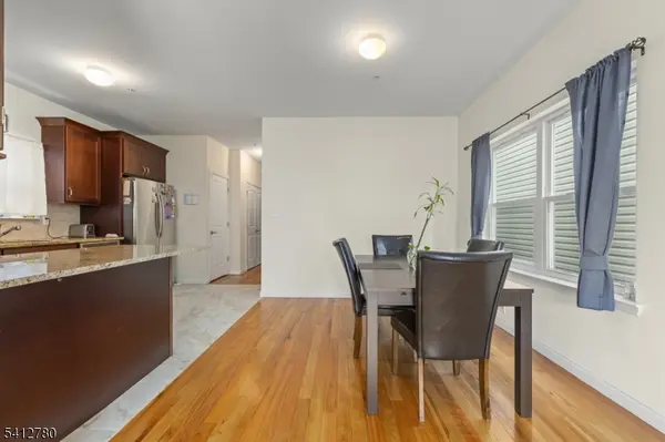 56 Delaware St, Elizabeth City, NJ 07206