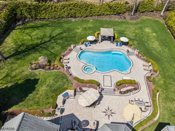 55 DEER RUN, Watchung Boro, NJ 07069