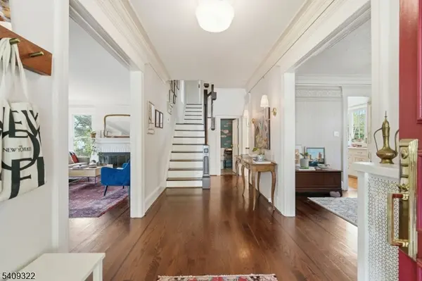 42 Euclid Ave, Maplewood Twp., NJ 07040