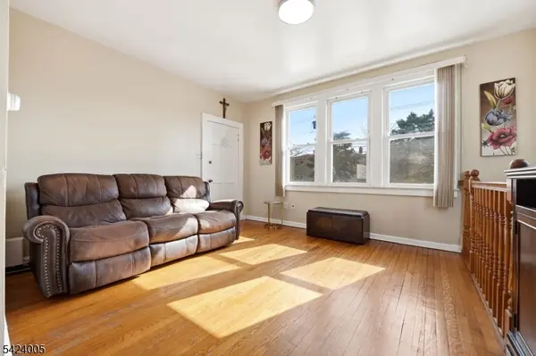 25 Florida Grove Rd, Woodbridge Twp., NJ 08832