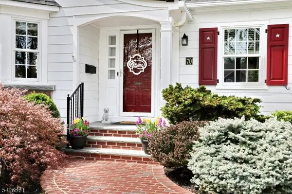 70 Ridge Rd, Glen Rock Boro, NJ 07452