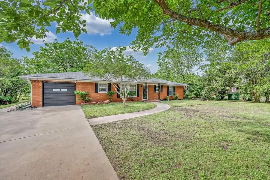 311 E Newland, Robinson, TX 76712