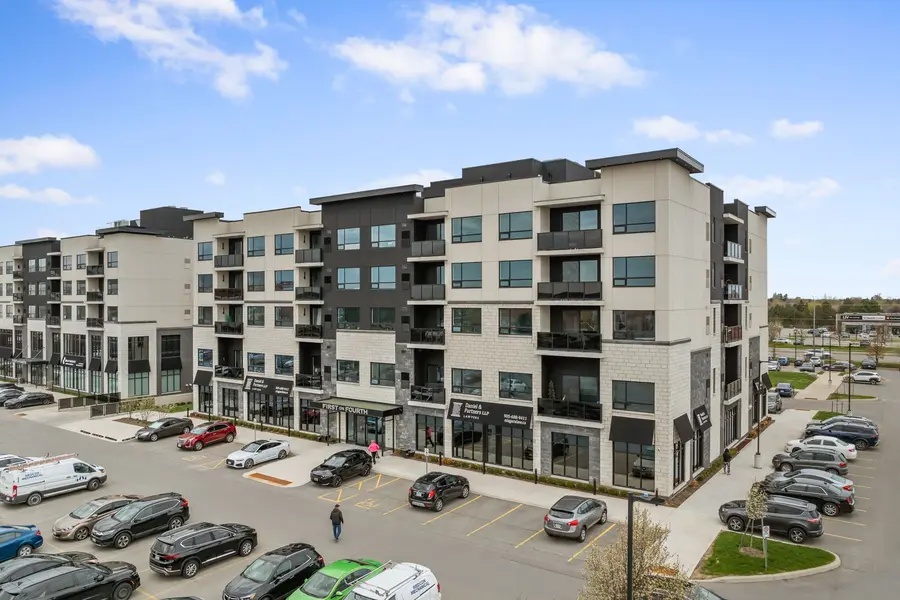 300B FOURTH AVE, St. Catharines, ON L2S 0E6