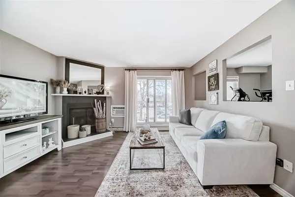 481 Thompson DR, Winnipeg, MB R3J 3X6