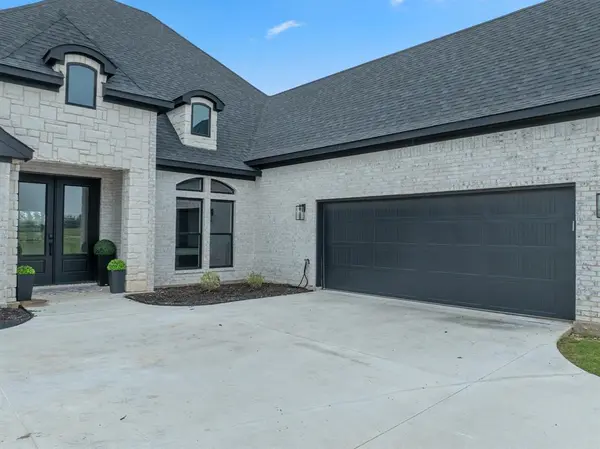 124 High Point Drive, Hillsboro, TX 76645