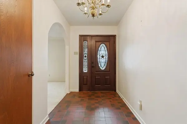 120 Wooded Crest Drive, Woodway, TX 76712