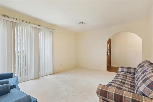 120 Wooded Crest Drive, Woodway, TX 76712