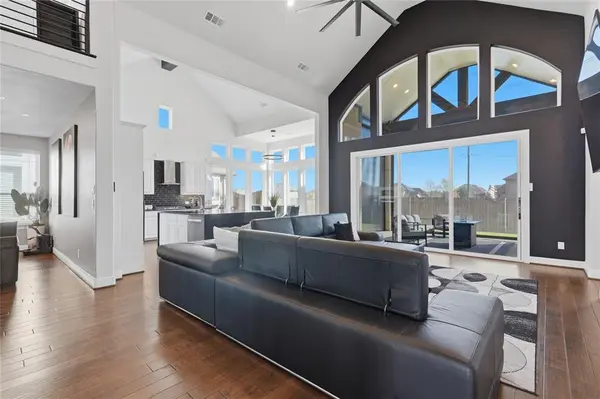 7548 Ridge Lane, Grand Prairie, TX 75054