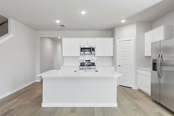 2214 Horseshoe Lane, Seagoville, TX 75159