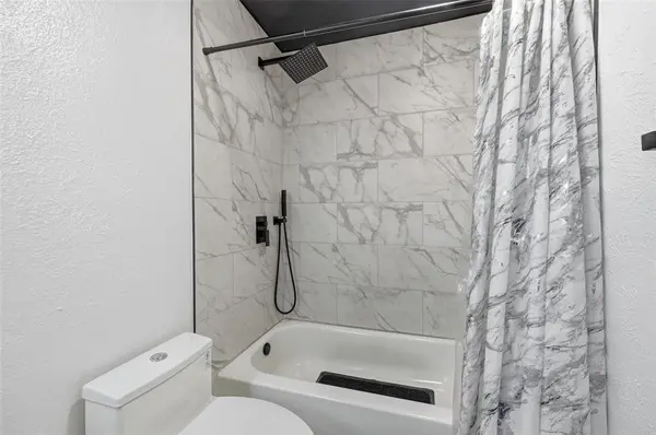 423 Charlotte Street, Duncanville, TX 75137