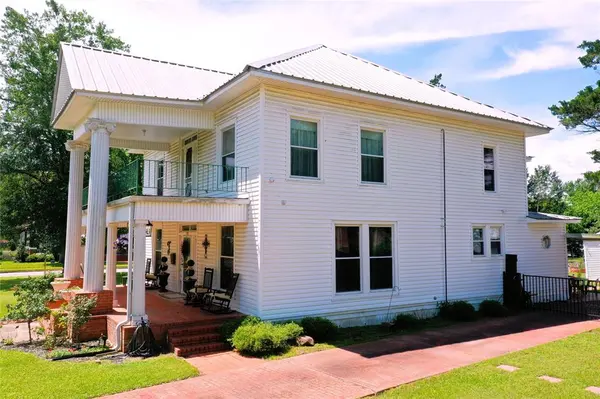 702 S 9th Avenue, Teague, TX 75860