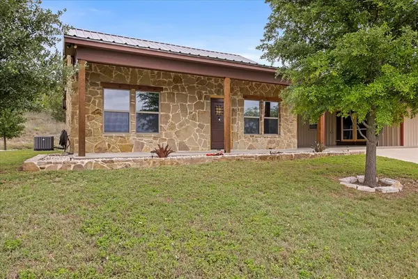 3318 CR 302, Glen Rose, TX 76048