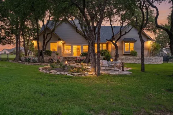 1712 Bent Tree Court, Granbury, TX 76049