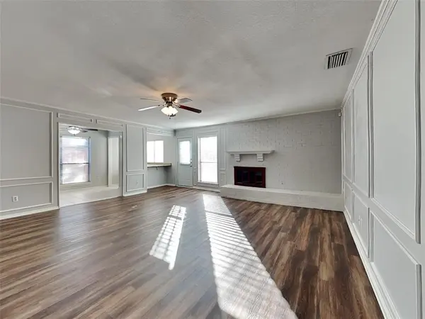 1920 Oakbluff Drive, Carrollton, TX 75007