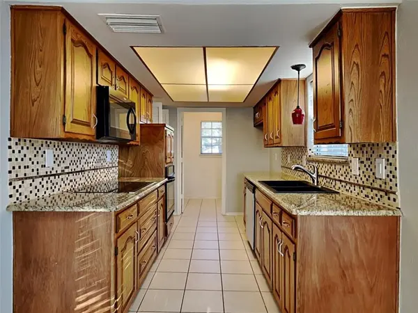 1920 Oakbluff Drive, Carrollton, TX 75007