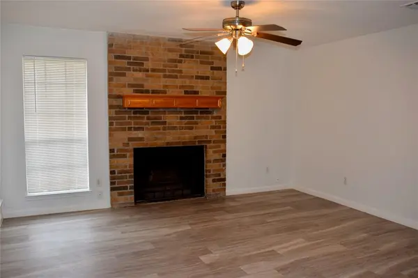 1233 Fairhaven Drive, Mansfield, TX 76063