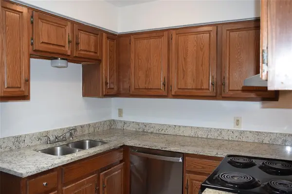 1233 Fairhaven Drive, Mansfield, TX 76063