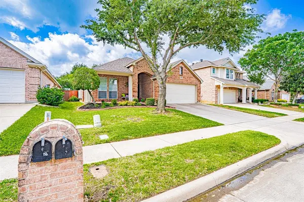 1010 Loblolly Pine Drive, Arlington, TX 76012