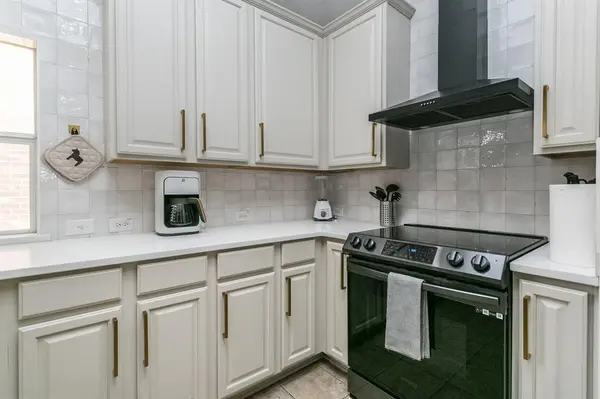 2615 Fox Creek Trail, Arlington, TX 76017