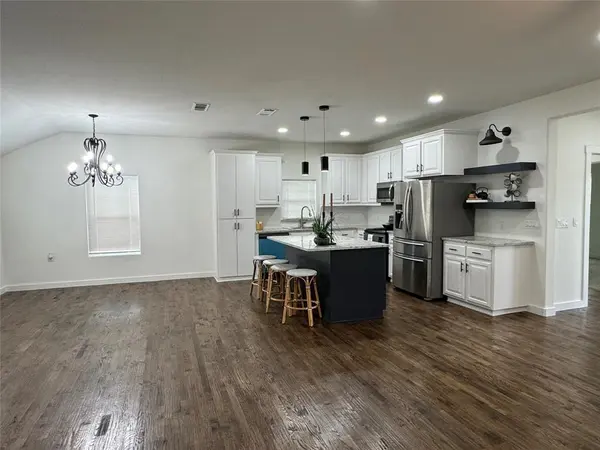 513 W South Street, Whitesboro, TX 76273