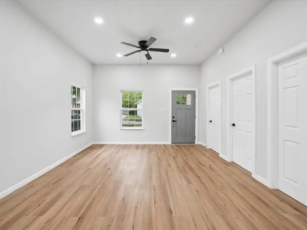 1220 E Pulaski Street, Fort Worth, TX 76104