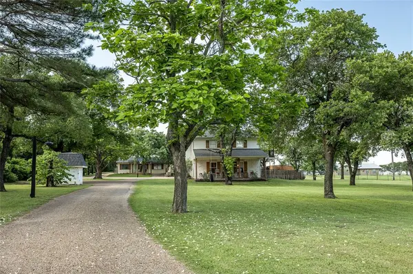 909 Grindstone Road, Brock, TX 76087