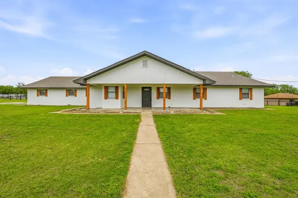 621 County Road 484, Stephenville, TX 76401