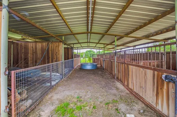 621 County Road 484, Stephenville, TX 76401