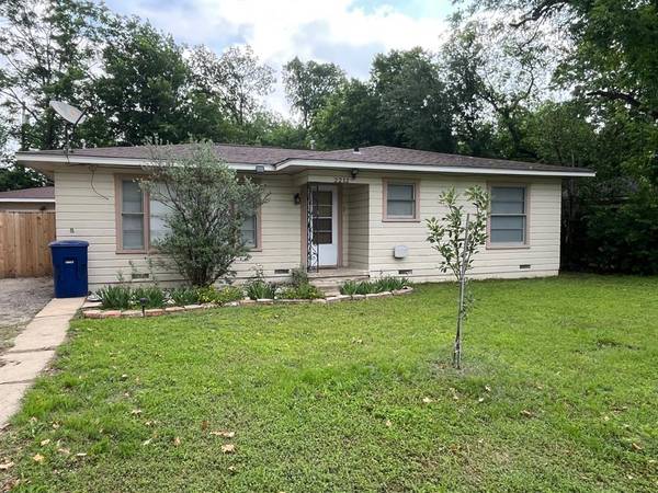 2212 Berkley Street, Brownwood, TX 76801