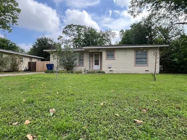 2212 Berkley Street, Brownwood, TX 76801