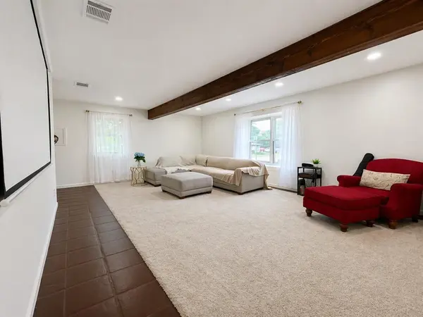 889 Jerry Lane, Bedford, TX 76022