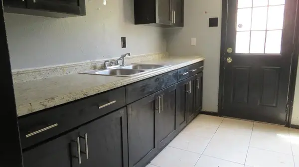 109 W Mountain Creek Drive #13, Grand Prairie, TX 75052