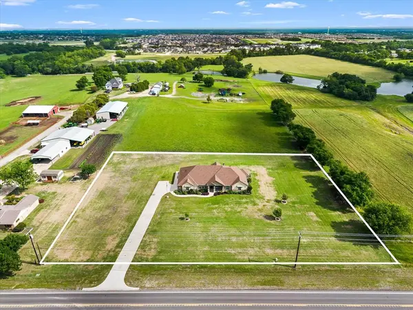 331 Mcclendon Road, Lavon, TX 75166