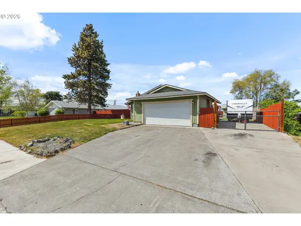 1070 SW 10TH PL, Hermiston, OR 97838