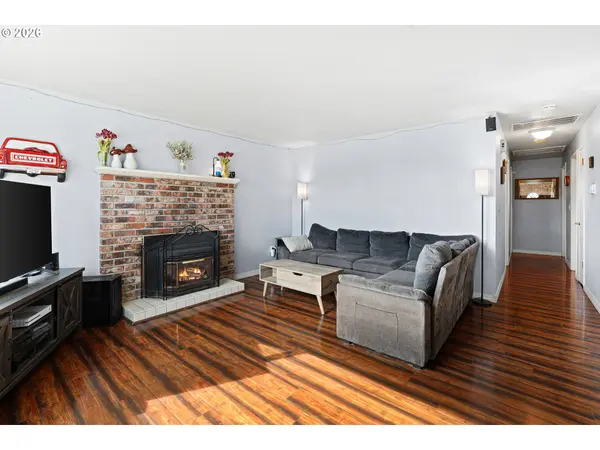 1070 SW 10TH PL, Hermiston, OR 97838