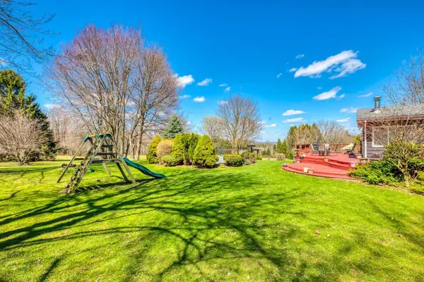 1215 Britannia RD, Burlington, ON L7P 0E7