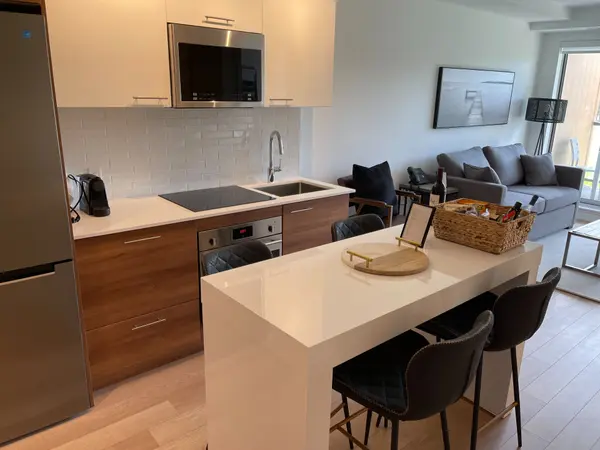 120 Carrick TRL #306, Gravenhurst, ON P1P 0A1