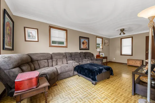 333 LIMERIDGE RD E, Hamilton, ON L9A 2S8