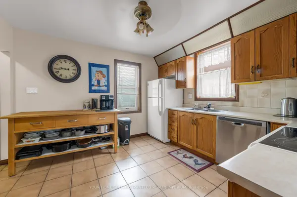 333 LIMERIDGE RD E, Hamilton, ON L9A 2S8