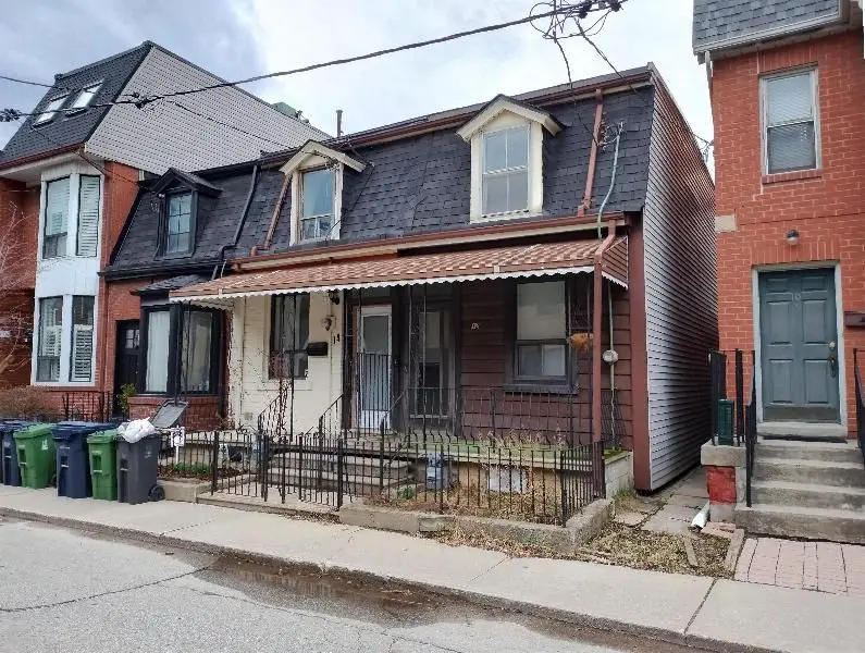 12 Whitaker AVE, Toronto C01, ON M6J 1A1