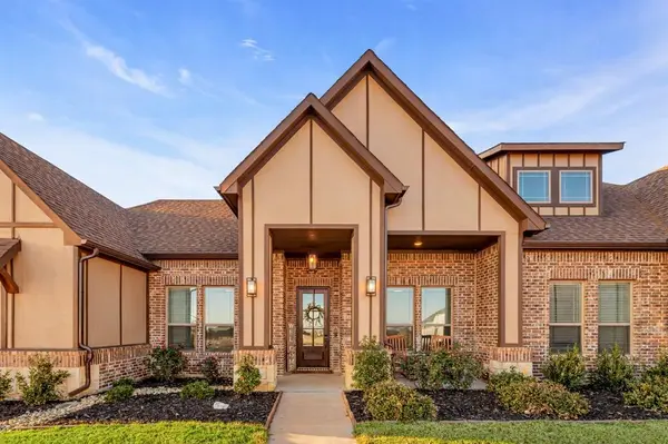 311 Lakota Parkway, Waxahachie, TX 75165